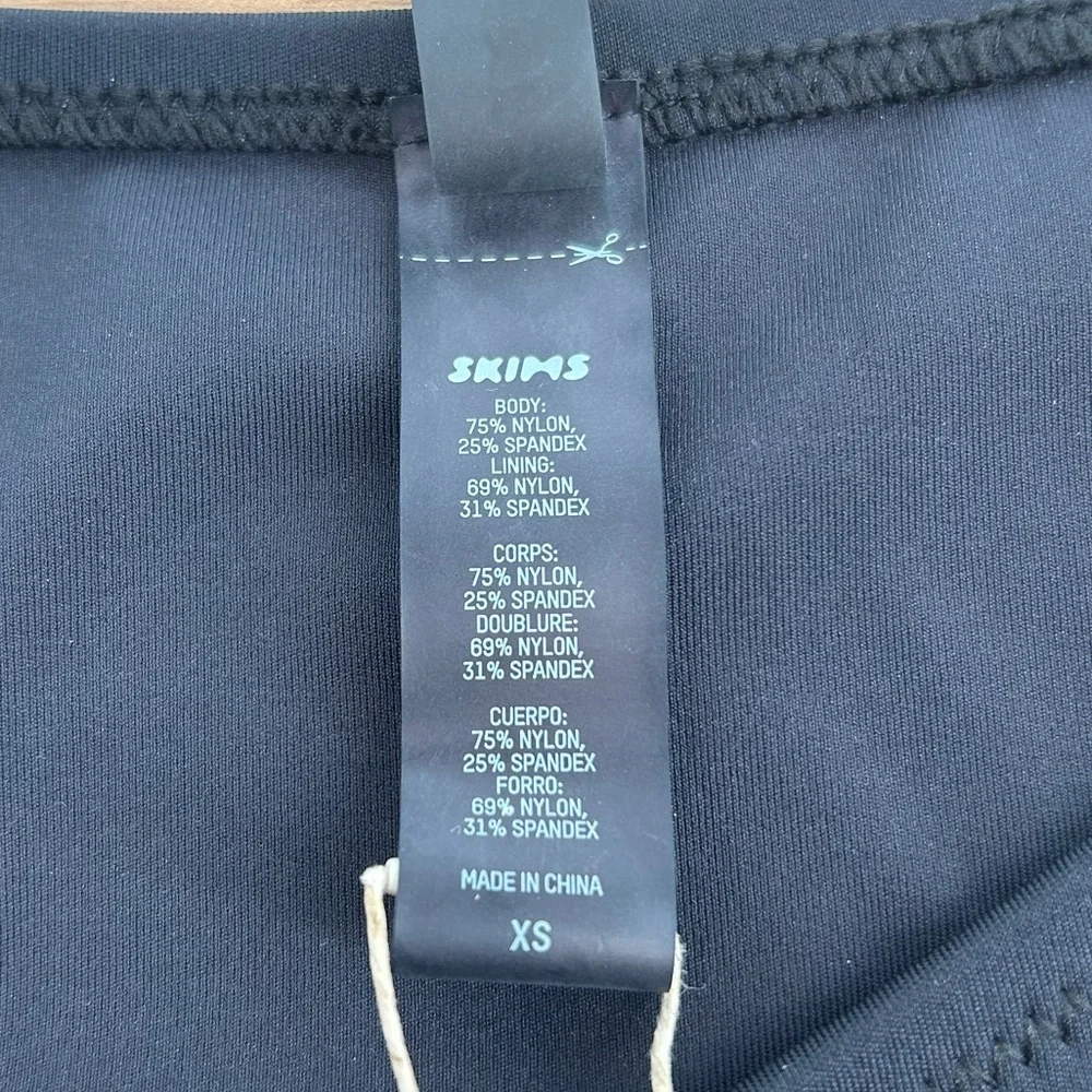 NWT SKIMS Shaping Swim Dipped Bikini Bottoms in Onyx Size XS